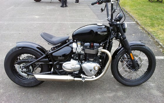 Umgebautes Motorrad Triumph Bonneville Bobber von Motorradhaus Löhmer GmbH - Bild 3 Umgebautes Motorrad Triumph Bonneville Bobber von Motorradhaus Löhmer GmbH - Bild 3