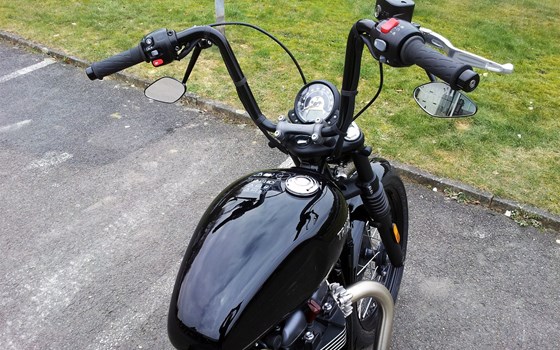 Umgebautes Motorrad Triumph Bonneville Bobber von Motorradhaus Löhmer GmbH - Bild 6 Umgebautes Motorrad Triumph Bonneville Bobber von Motorradhaus Löhmer GmbH - Bild 6