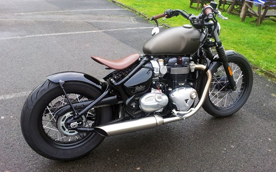 Umgebautes Motorrad Triumph Bonneville Bobber von Motorradhaus Löhmer GmbH - Bild 4 Umgebautes Motorrad Triumph Bonneville Bobber von Motorradhaus Löhmer GmbH - Bild 4