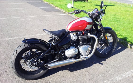 Umgebautes Motorrad Triumph Bonneville Bobber von Motorradhaus Löhmer GmbH - Bild 5 Umgebautes Motorrad Triumph Bonneville Bobber von Motorradhaus Löhmer GmbH - Bild 5