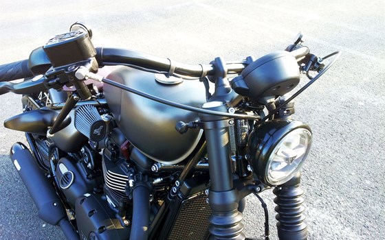 Umgebautes Motorrad Triumph Bonneville Bobber Black von Motorradhaus Löhmer GmbH - Bild 6 Umgebautes Motorrad Triumph Bonneville Bobber Black von Motorradhaus Löhmer GmbH - Bild 6