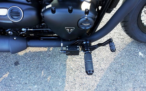 Umgebautes Motorrad Triumph Bonneville Bobber Black von Motorradhaus Löhmer GmbH - Bild 9 Umgebautes Motorrad Triumph Bonneville Bobber Black von Motorradhaus Löhmer GmbH - Bild 9