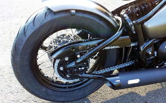Umgebautes Motorrad Triumph Bonneville Bobber Black von Motorradhaus Löhmer GmbH - Bild 10 Umgebautes Motorrad Triumph Bonneville Bobber Black von Motorradhaus Löhmer GmbH - Bild 10