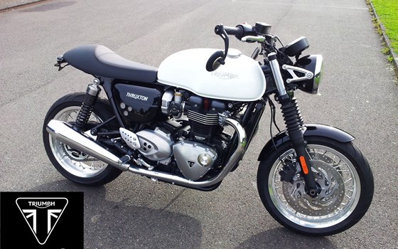 Umgebautes Motorrad Triumph Thruxton 1200 von Motorradhaus Löhmer GmbH - Bild 1 Umgebautes Motorrad Triumph Thruxton 1200 von Motorradhaus Löhmer GmbH - Bild 1