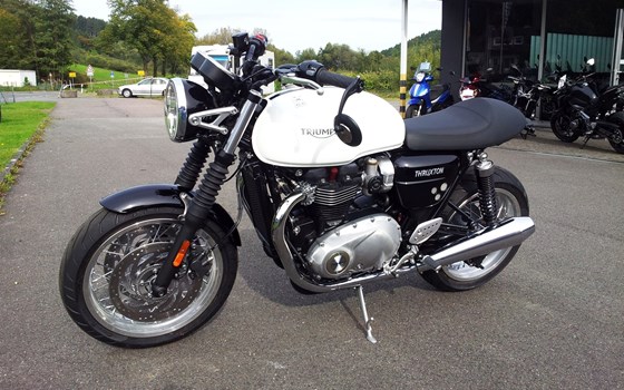 Umgebautes Motorrad Triumph Thruxton 1200 von Motorradhaus Löhmer GmbH - Bild 4 Umgebautes Motorrad Triumph Thruxton 1200 von Motorradhaus Löhmer GmbH - Bild 4