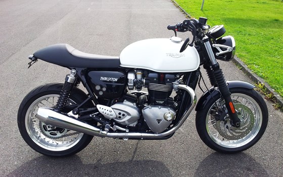 Umgebautes Motorrad Triumph Thruxton 1200 von Motorradhaus Löhmer GmbH - Bild 3 Umgebautes Motorrad Triumph Thruxton 1200 von Motorradhaus Löhmer GmbH - Bild 3