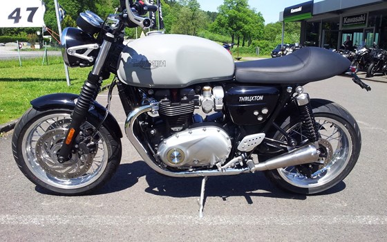 Umgebautes Motorrad Triumph Thruxton 1200 von Motorradhaus Löhmer GmbH - Bild 2 Umgebautes Motorrad Triumph Thruxton 1200 von Motorradhaus Löhmer GmbH - Bild 2