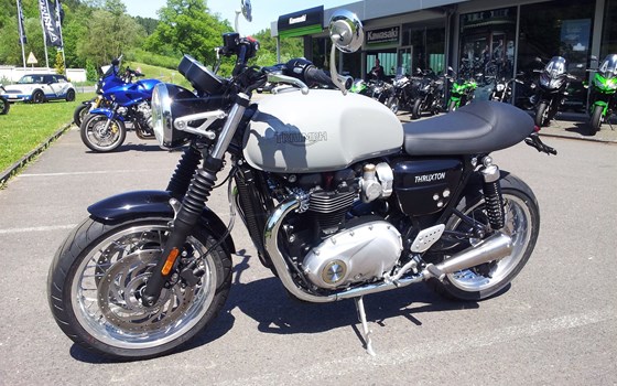 Umgebautes Motorrad Triumph Thruxton 1200 von Motorradhaus Löhmer GmbH - Bild 4 Umgebautes Motorrad Triumph Thruxton 1200 von Motorradhaus Löhmer GmbH - Bild 4