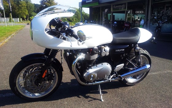 Umgebautes Motorrad Triumph Thruxton 1200 von Motorradhaus Löhmer GmbH - Bild 4 Umgebautes Motorrad Triumph Thruxton 1200 von Motorradhaus Löhmer GmbH - Bild 4