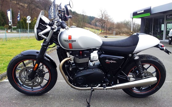 Umgebautes Motorrad Triumph Street Twin von Motorradhaus Löhmer GmbH - Bild 2 Umgebautes Motorrad Triumph Street Twin von Motorradhaus Löhmer GmbH - Bild 2