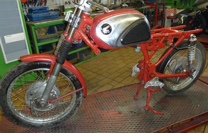 Honda CB 72 Custom Bike Honda CB 72 Custom Bike