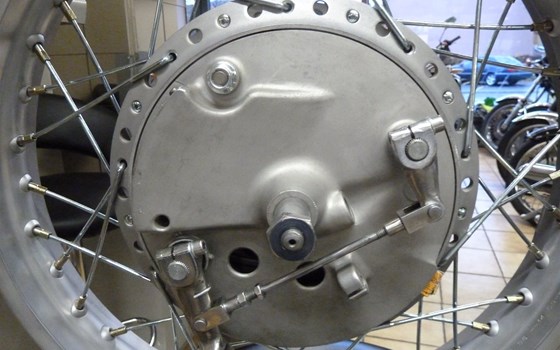 Umgebautes Motorrad Honda CB 72 von Zweirad Schneider Inh. Gerd Schneider - Bild 4 Umgebautes Motorrad Honda CB 72 von Zweirad Schneider Inh. Gerd Schneider - Bild 4