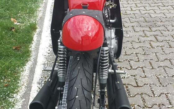 Umgebautes Motorrad Honda RC 181 von Motorrad Wagner - Bild 5 Umgebautes Motorrad Honda RC 181 von Motorrad Wagner - Bild 5