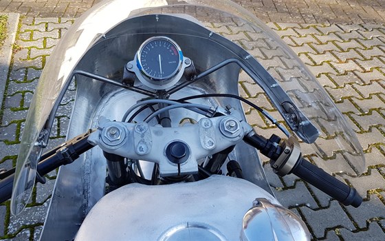 Umgebautes Motorrad Honda RC 181 von Motorrad Wagner - Bild 26 Umgebautes Motorrad Honda RC 181 von Motorrad Wagner - Bild 26
