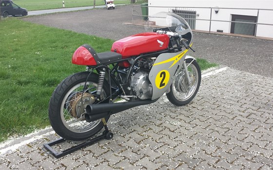 Umgebautes Motorrad Honda RC 181 von Motorrad Wagner - Bild 8 Umgebautes Motorrad Honda RC 181 von Motorrad Wagner - Bild 8