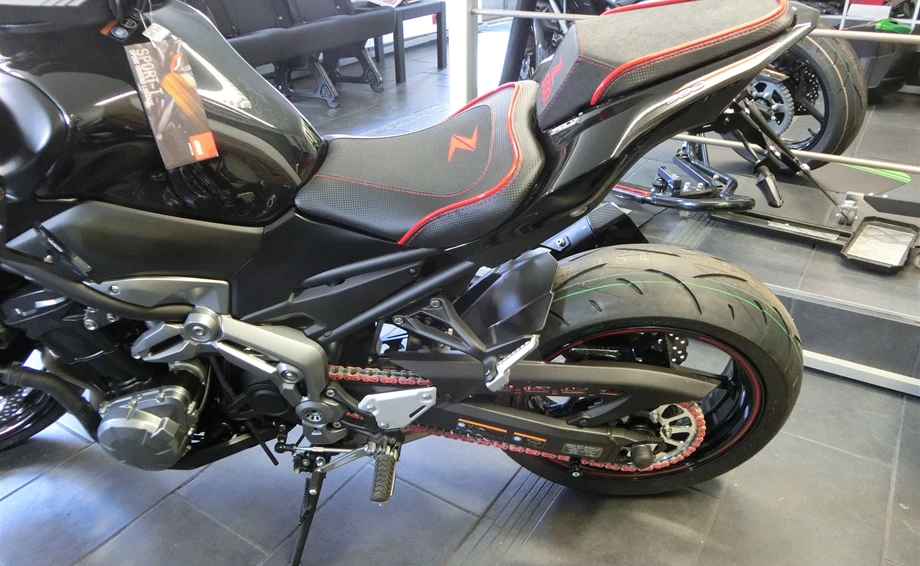 Umbgebautes Motorrad Kawasaki Z900 Bild 6: Umbgebautes Motorrad Kawasaki Z900