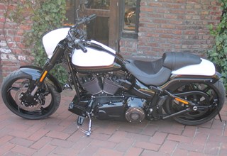 Harley-Davidson CVO Breakout FXSBSE