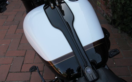 Umgebautes Motorrad Harley-Davidson CVO Breakout FXSBSE von X-Trem Custombikes - Bild 12 Umgebautes Motorrad Harley-Davidson CVO Breakout FXSBSE von X-Trem Custombikes - Bild 12