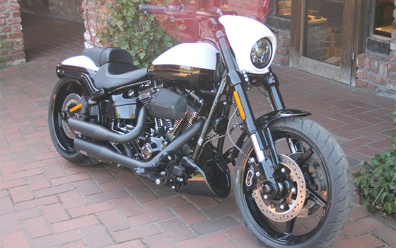 Umgebautes Motorrad Harley-Davidson CVO Breakout FXSBSE von X-Trem Custombikes - Bild 20 Umgebautes Motorrad Harley-Davidson CVO Breakout FXSBSE von X-Trem Custombikes - Bild 20
