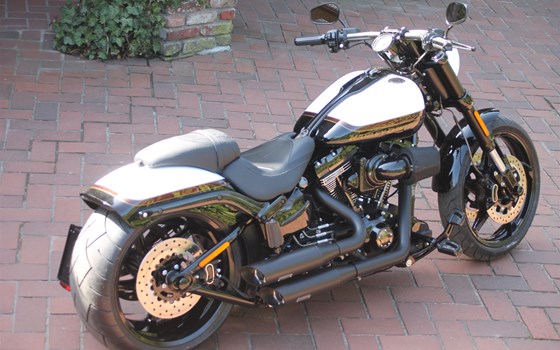 Umgebautes Motorrad Harley-Davidson CVO Breakout FXSBSE von X-Trem Custombikes - Bild 25 Umgebautes Motorrad Harley-Davidson CVO Breakout FXSBSE von X-Trem Custombikes - Bild 25
