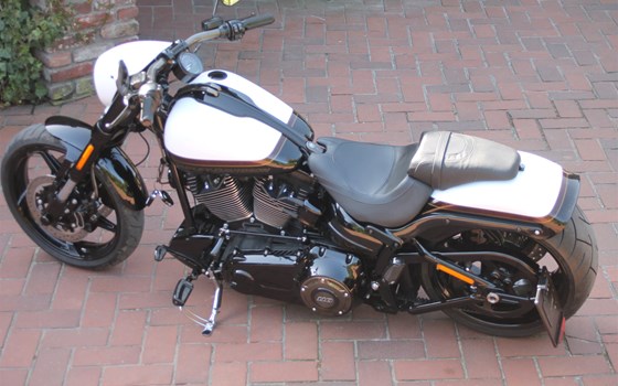 Umgebautes Motorrad Harley-Davidson CVO Breakout FXSBSE von X-Trem Custombikes - Bild 27 Umgebautes Motorrad Harley-Davidson CVO Breakout FXSBSE von X-Trem Custombikes - Bild 27