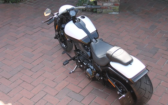 Umgebautes Motorrad Harley-Davidson CVO Breakout FXSBSE von X-Trem Custombikes - Bild 29 Umgebautes Motorrad Harley-Davidson CVO Breakout FXSBSE von X-Trem Custombikes - Bild 29