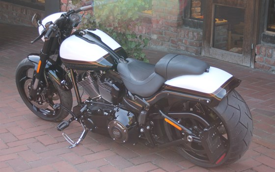 Umgebautes Motorrad Harley-Davidson CVO Breakout FXSBSE von X-Trem Custombikes - Bild 4 Umgebautes Motorrad Harley-Davidson CVO Breakout FXSBSE von X-Trem Custombikes - Bild 4