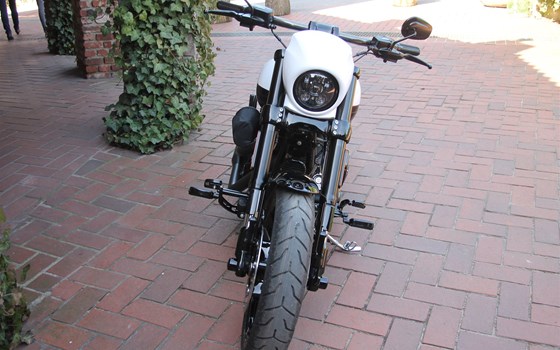Umgebautes Motorrad Harley-Davidson CVO Breakout FXSBSE von X-Trem Custombikes - Bild 5 Umgebautes Motorrad Harley-Davidson CVO Breakout FXSBSE von X-Trem Custombikes - Bild 5