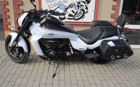 Umgebautes Motorrad Suzuki Intruder M1800RZ von Zweiradtechnik Thomas Kaiser - Bild 4 Umgebautes Motorrad Suzuki Intruder M1800RZ von Zweiradtechnik Thomas Kaiser - Bild 4