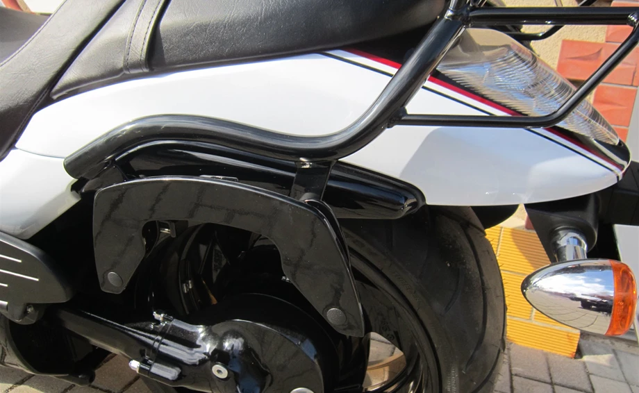 Umbgebautes Motorrad Suzuki Intruder M1800RZ Bild 8: Umbgebautes Motorrad Suzuki Intruder M1800RZ