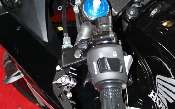 Umgebautes Motorrad Honda CBR500R von ZRM Zworad AG - Bild 6 Umgebautes Motorrad Honda CBR500R von ZRM Zworad AG - Bild 6