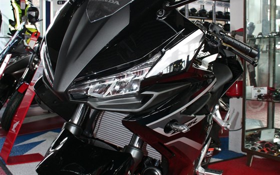 Umgebautes Motorrad Honda CBR500R von ZRM Zworad AG - Bild 5 Umgebautes Motorrad Honda CBR500R von ZRM Zworad AG - Bild 5