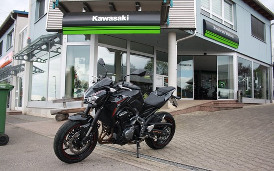 Umgebautes Motorrad Kawasaki Z900 70kW von Zweirad Waibel GmbH & Co. KG - Bild 1 Umgebautes Motorrad Kawasaki Z900 70kW von Zweirad Waibel GmbH & Co. KG - Bild 1
