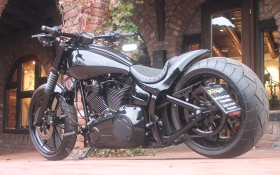 Umgebautes Motorrad Harley-Davidson Softail Breakout FXSB von X-Trem Custombikes - Bild 14 Umgebautes Motorrad Harley-Davidson Softail Breakout FXSB von X-Trem Custombikes - Bild 14