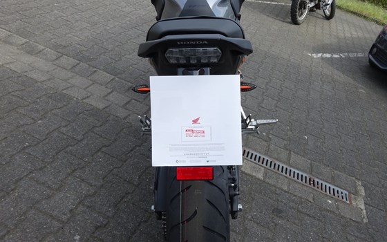 Umgebautes Motorrad Honda CB650F von Auto Hermes GmbH & Co. KG - Bild 6 Umgebautes Motorrad Honda CB650F von Auto Hermes GmbH & Co. KG - Bild 6