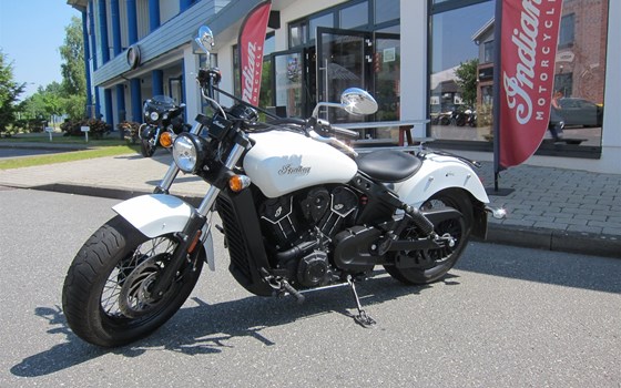 Umgebautes Motorrad Indian Scout Sixty von Viking Cycles GmbH Lübeck - Bild 1 Umgebautes Motorrad Indian Scout Sixty von Viking Cycles GmbH Lübeck - Bild 1