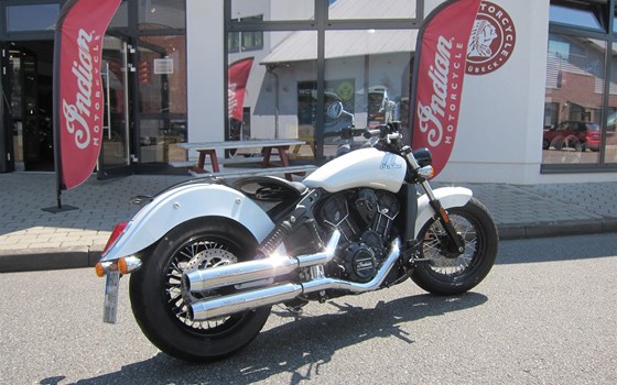 Umgebautes Motorrad Indian Scout Sixty von Viking Cycles GmbH Lübeck - Bild 4 Umgebautes Motorrad Indian Scout Sixty von Viking Cycles GmbH Lübeck - Bild 4