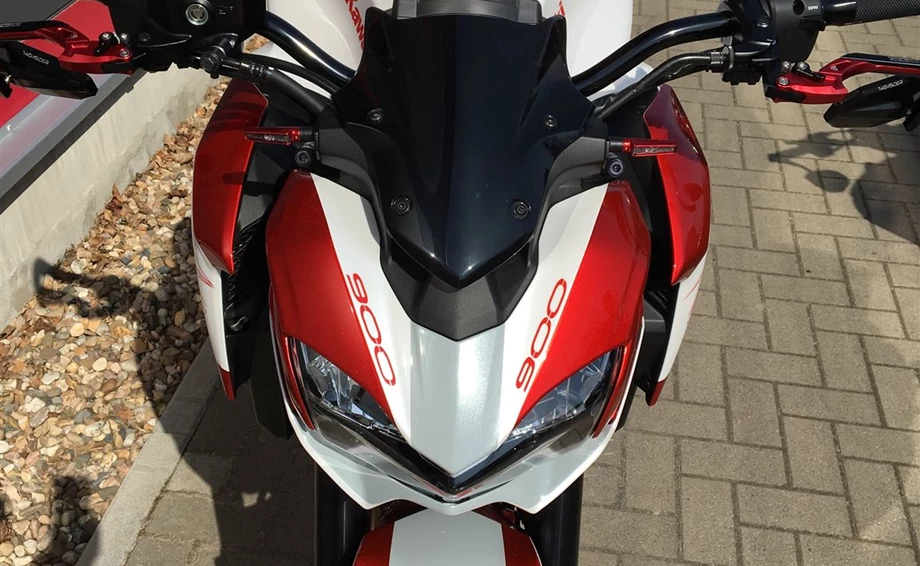 Umbgebautes Motorrad Kawasaki Z900 Bild 15: Umbgebautes Motorrad Kawasaki Z900