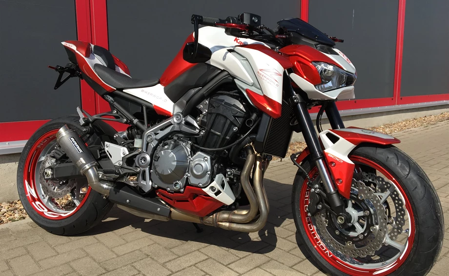 Umbgebautes Motorrad Kawasaki Z900 Bild 1: Umbgebautes Motorrad Kawasaki Z900