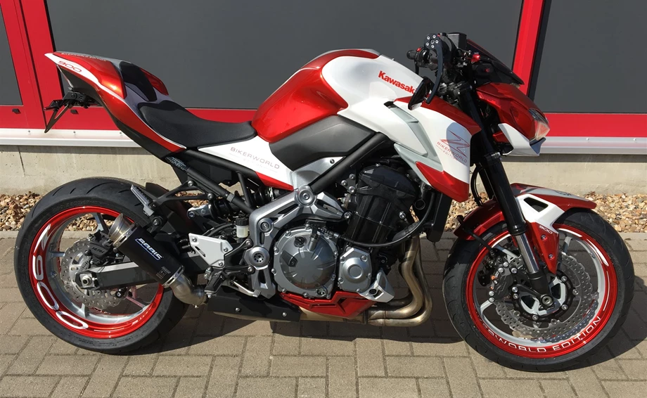 Umbgebautes Motorrad Kawasaki Z900 Bild 10: Umbgebautes Motorrad Kawasaki Z900