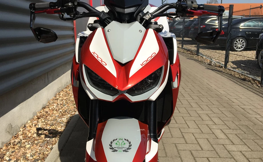 Umbgebautes Motorrad Kawasaki Z1000 Bild 11: Umbgebautes Motorrad Kawasaki Z1000