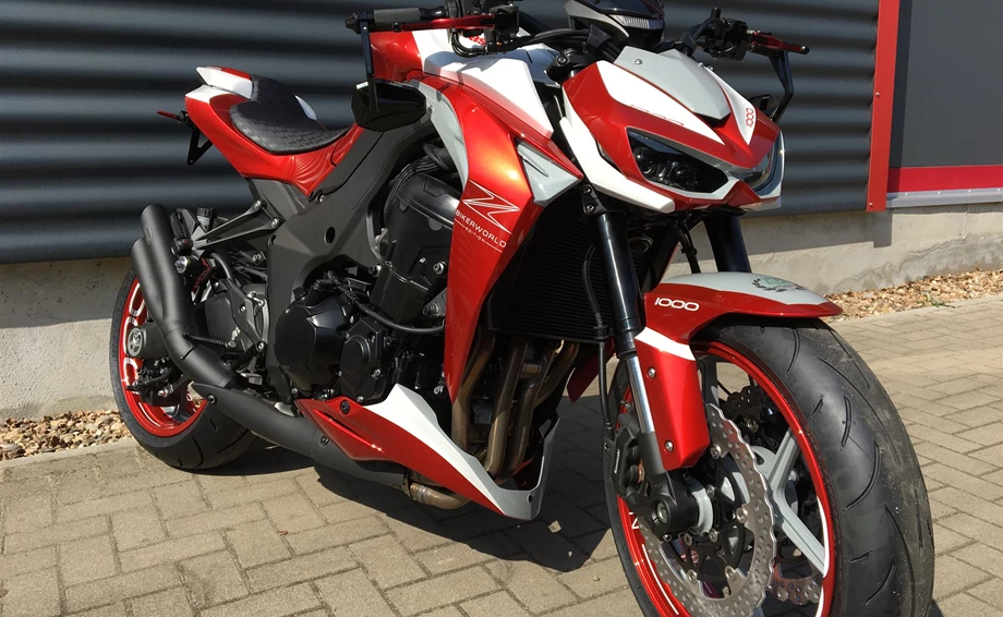 Umbgebautes Motorrad Kawasaki Z1000 Bild 2: Umbgebautes Motorrad Kawasaki Z1000