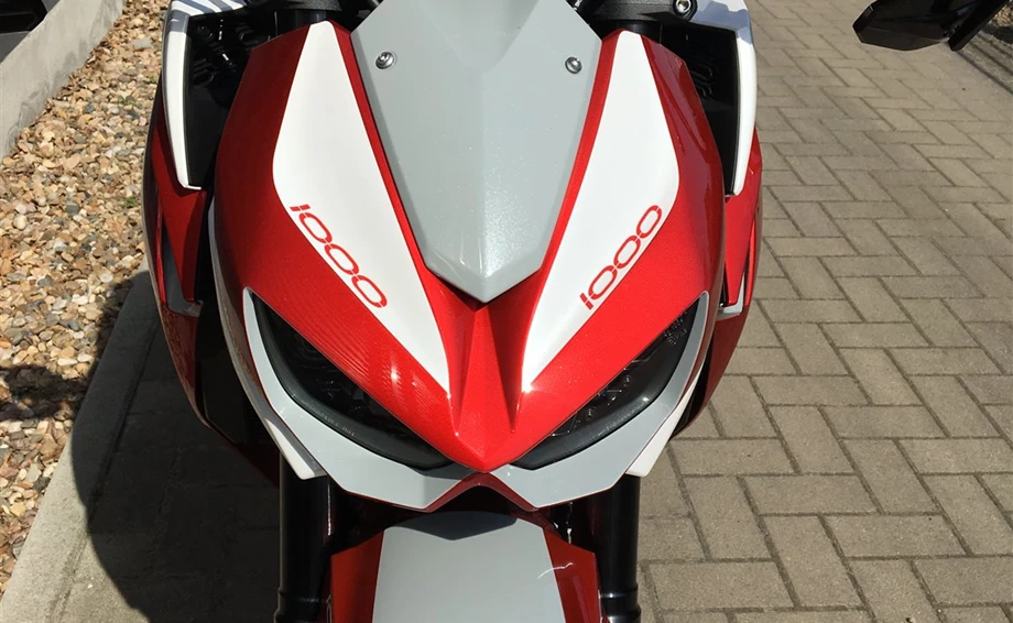 Umbgebautes Motorrad Kawasaki Z1000 Bild 6: Umbgebautes Motorrad Kawasaki Z1000