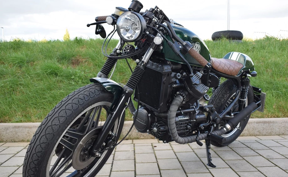 Umbgebautes Motorrad Honda CX 500 Bild 6: Umbgebautes Motorrad Honda CX 500