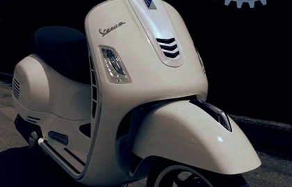 Vespa GTS 300 i.e. Super Custom Bike Vespa GTS 300 i.e. Super Custom Bike