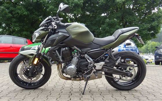 Umgebautes Motorrad Kawasaki Z650 von Motorrad & AutoTeam Klaus Fronz - Bild 4 Umgebautes Motorrad Kawasaki Z650 von Motorrad & AutoTeam Klaus Fronz - Bild 4