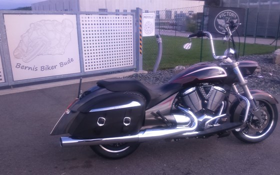Umgebautes Motorrad Victory Cross Roads von Berni´s Biker Bude - Bild 3 Umgebautes Motorrad Victory Cross Roads von Berni´s Biker Bude - Bild 3