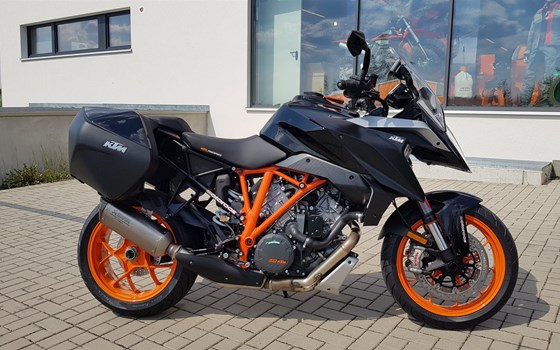 Umgebautes Motorrad KTM 1290 Super Duke GT von motoroox GmbH - Bild 1 Umgebautes Motorrad KTM 1290 Super Duke GT von motoroox GmbH - Bild 1