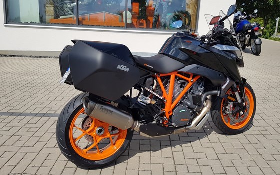 Umgebautes Motorrad KTM 1290 Super Duke GT von motoroox GmbH - Bild 2 Umgebautes Motorrad KTM 1290 Super Duke GT von motoroox GmbH - Bild 2
