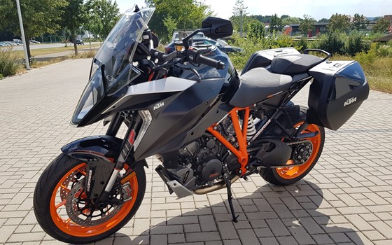 Umgebautes Motorrad KTM 1290 Super Duke GT von motoroox GmbH - Bild 3 Umgebautes Motorrad KTM 1290 Super Duke GT von motoroox GmbH - Bild 3